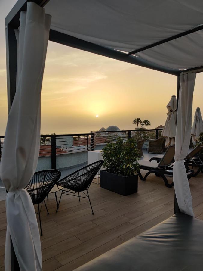 Luxury Apartment With Pool View 아데제 외부 사진