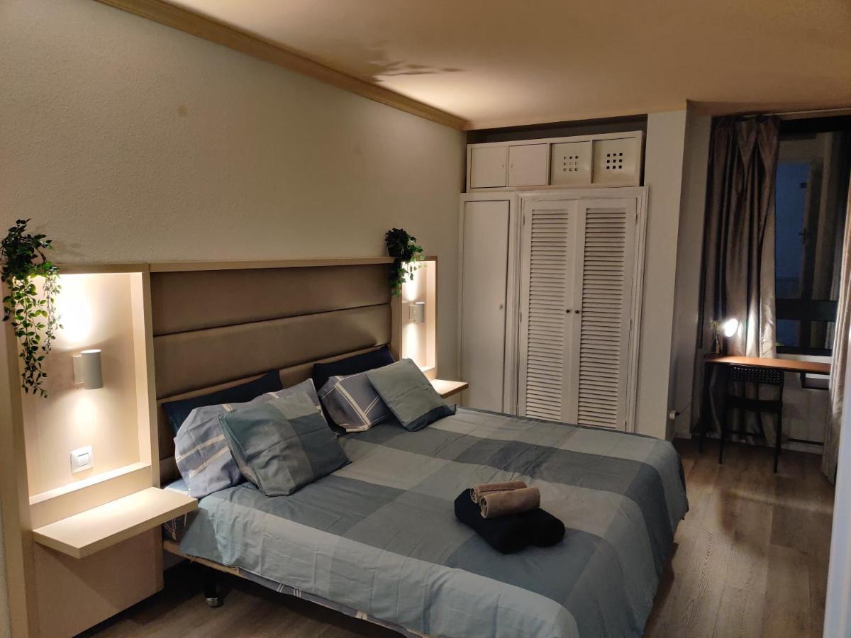 Luxury Apartment With Pool View 아데제 외부 사진