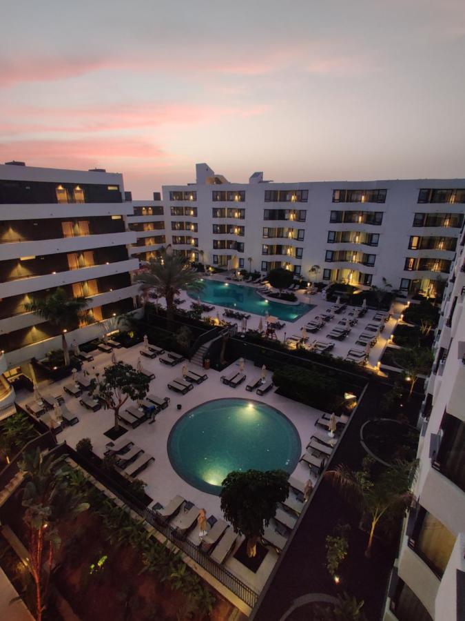 Luxury Apartment With Pool View 아데제 외부 사진