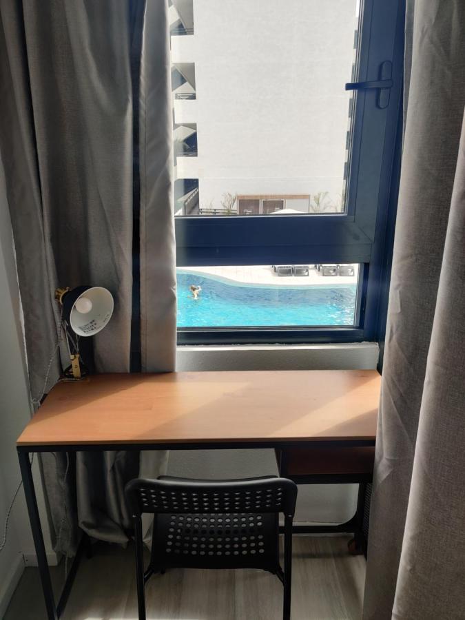 Luxury Apartment With Pool View 아데제 외부 사진