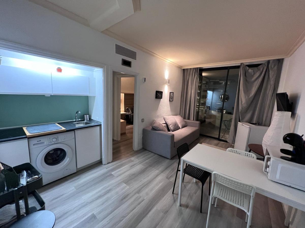 Luxury Apartment With Pool View 아데제 외부 사진